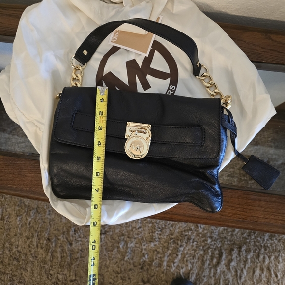 Like new Michael Kors shoulder bag - Picture 2 of 10